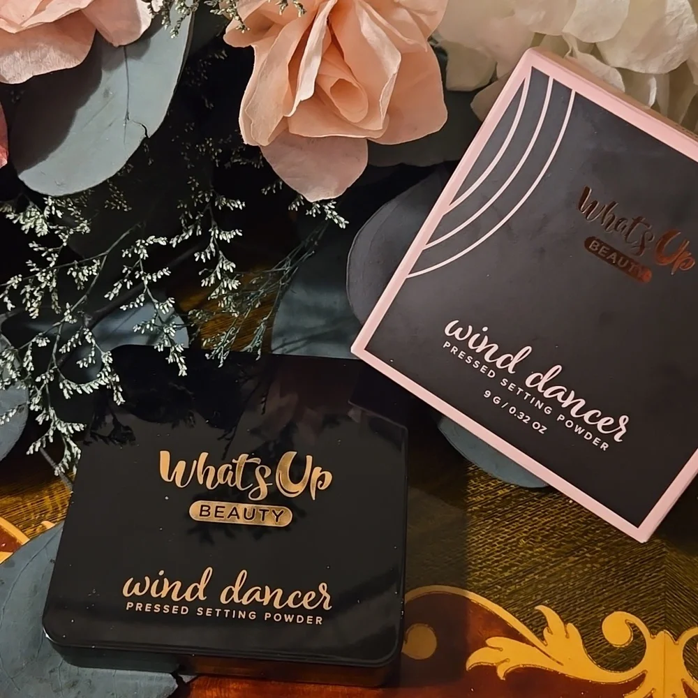 WHAT'S UP - WIND DANCERS - *LIGHT*- PRESSED SETTING POWDER - NIB
